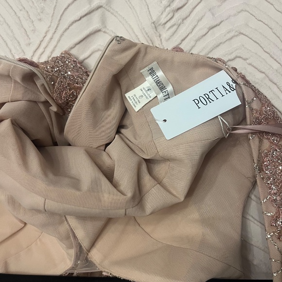 Portia and Scarlett Dress - Picture 4 of 4